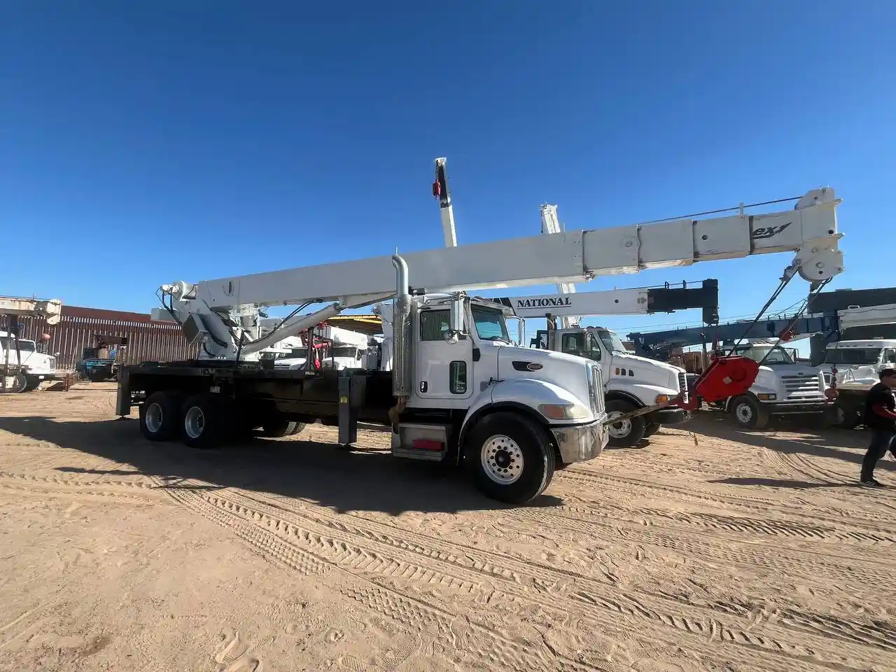 Grúa Titan Peterbilt 2020: Potencia y Fiabilidad en Cada Carga 2