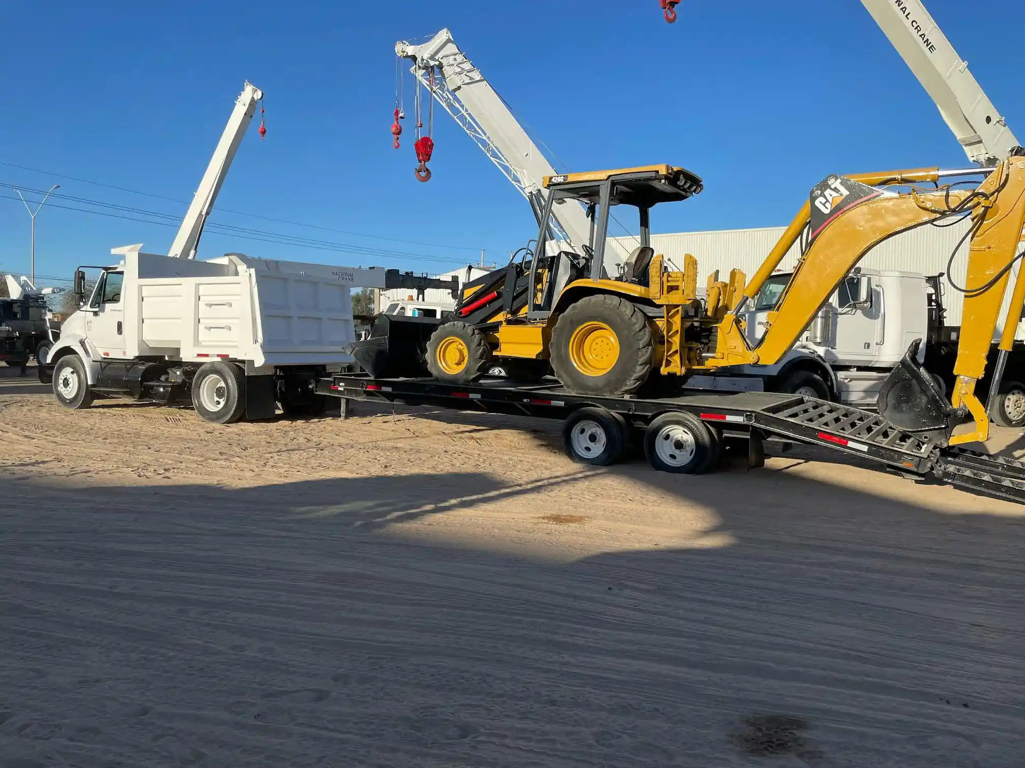 Volteo, retroexcavadora y plataforma | ¡Todo lo que necesitas para tu proyecto 2