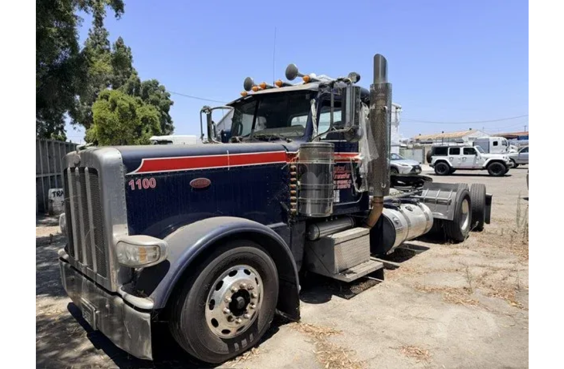 PETERBILT 389 2013