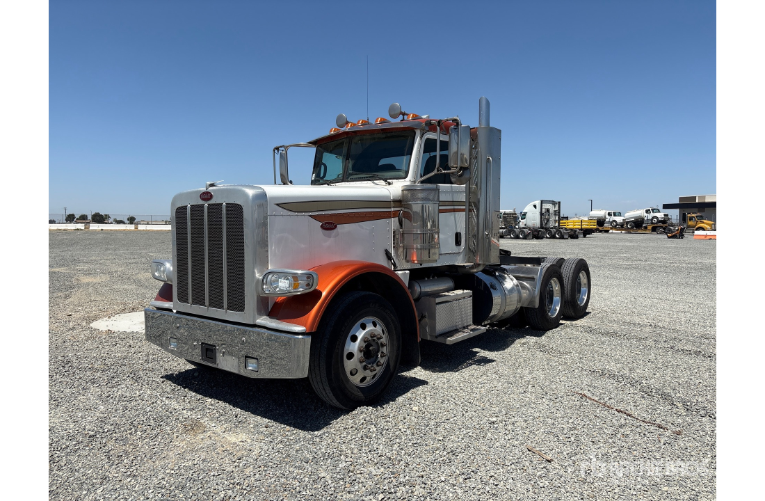 PETERBILT 389 2018
