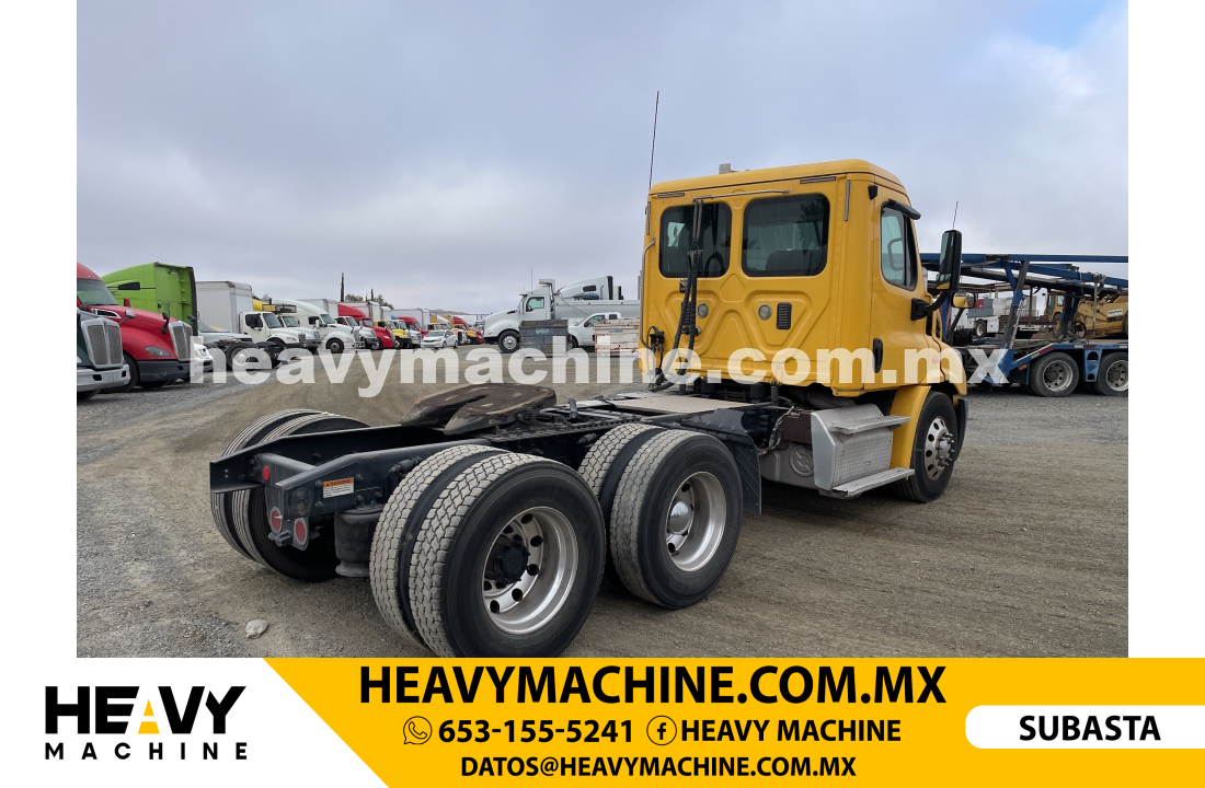 Camión Day Cab 2013 Freightliner Cascadia 113