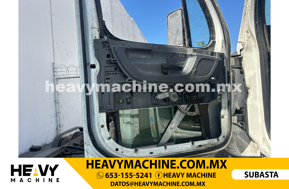 Camión Day Cab 2014 FREIGHTLINER Cascadia CNG