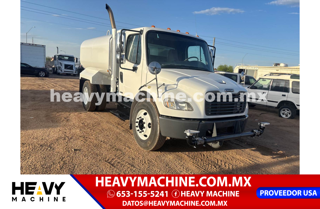 Camión Pipa de agua 2010 Freightliner M2 106