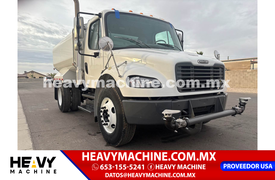 Camión Pipa de agua 2011 Freightliner M2 106