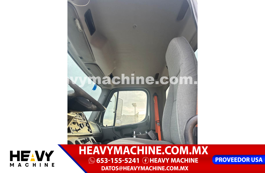 Camión Pipa de agua 2011 Freightliner M2 106