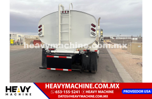 Camión Pipa de agua 2011 Freightliner M2 106