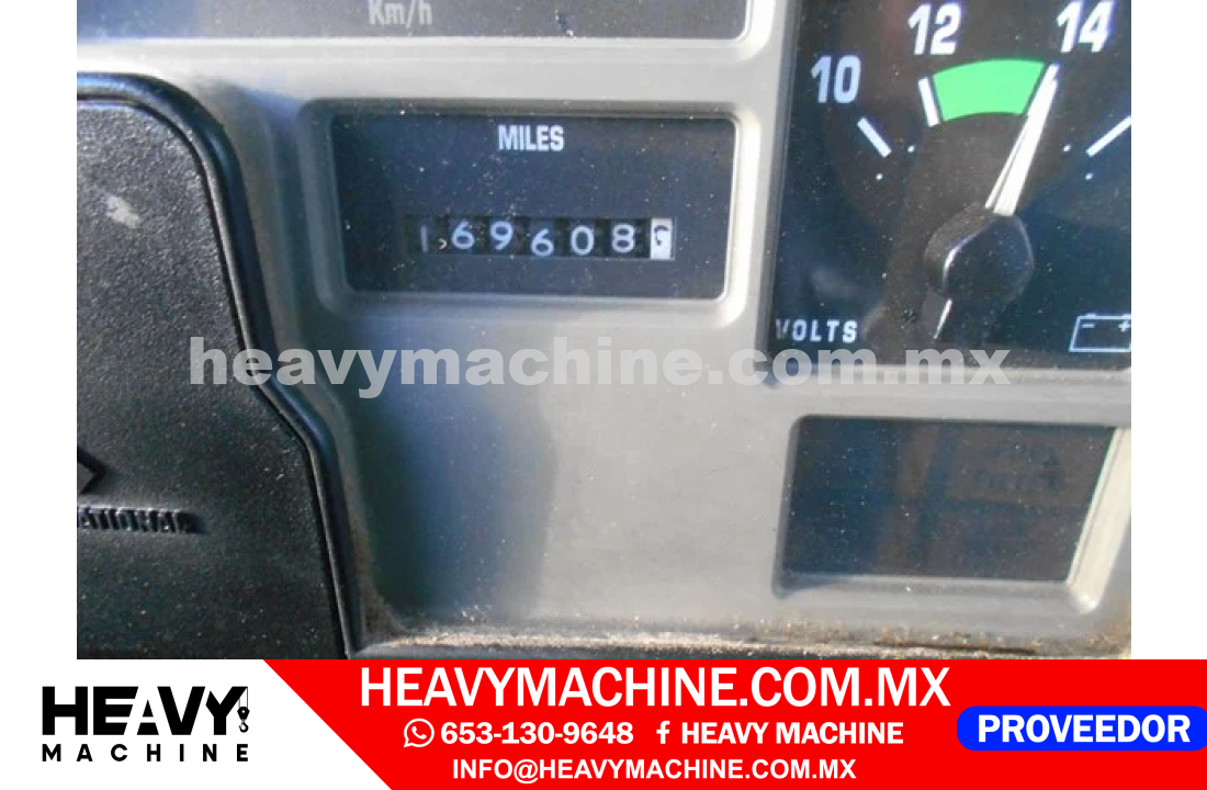 Camión Plataforma 1999 INTERNATIONAL 4700