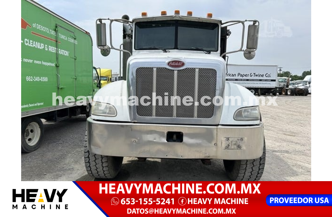 Camión Plataforma 2005 Peterbilt 335