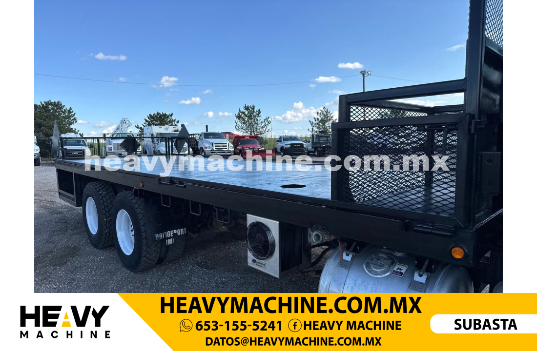 Camión Plataforma 2007 Peterbilt 340 flatbed truck