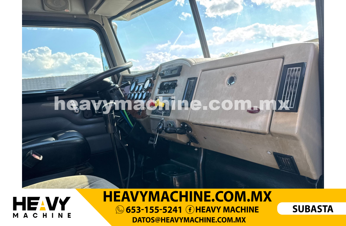 Camión Plataforma 2007 Peterbilt 340 flatbed truck