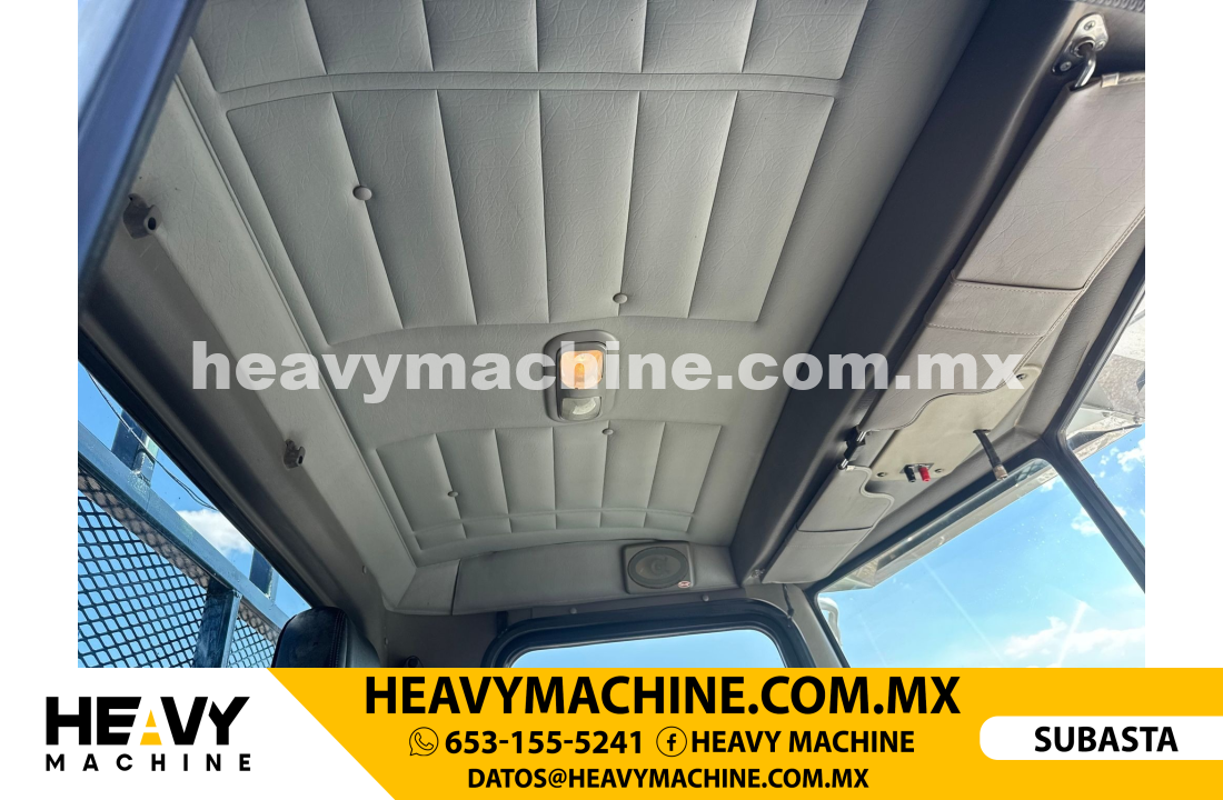 Camión Plataforma 2007 Peterbilt 340 flatbed truck