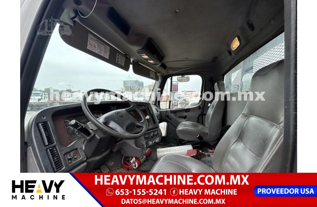 Camión Plataforma 2012 Freightliner BUSINESS CLASS M2 106
