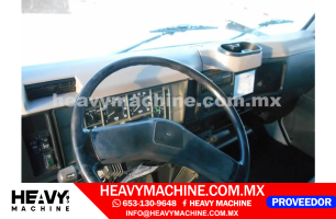 Camión Plataforma 1999 INTERNATIONAL 4700