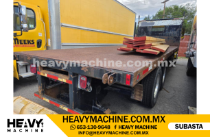 Camión Plataforma 2014 FREIGHTLINER M2106