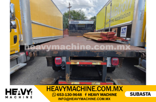 Camión Plataforma 2014 FREIGHTLINER M2106