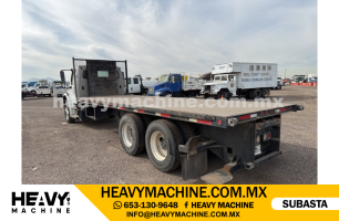 Camión Plataforma 2015 FREIGHTLINER M2 106