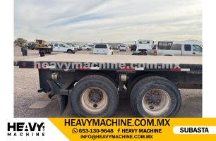 Camión Plataforma 2015 FREIGHTLINER M2 106