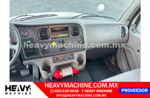 Camión Plataforma 2016 FREIGHTLINER BUSINESS CLASS M2 106