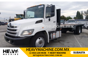 Camión Plataforma 2018 HINO 268A
