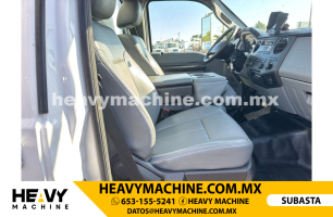 Camión Refrigerados 2013 FORD F650 Super Duty box truck