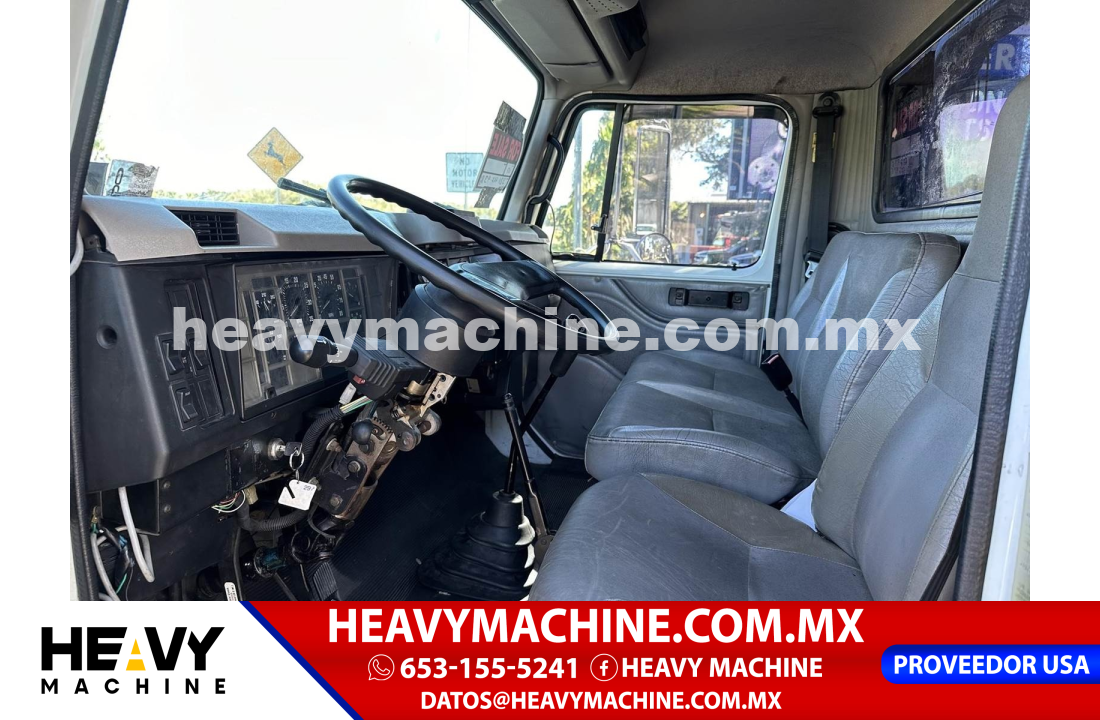 Camión RollBack 2001 International 4700