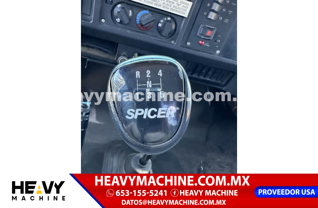 Camión RollBack 2001 International 4700