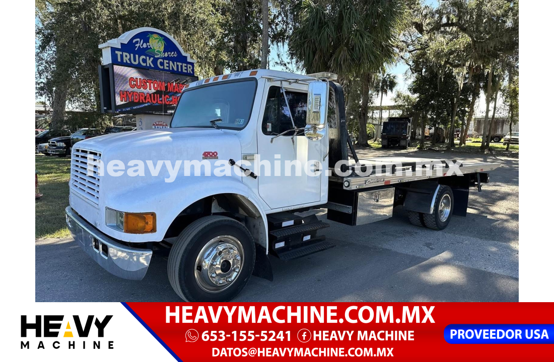 Camión RollBack 2001 International 4700