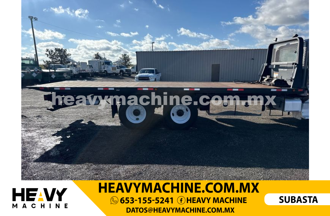 Camión RollBack 2011 PETERBILT 348