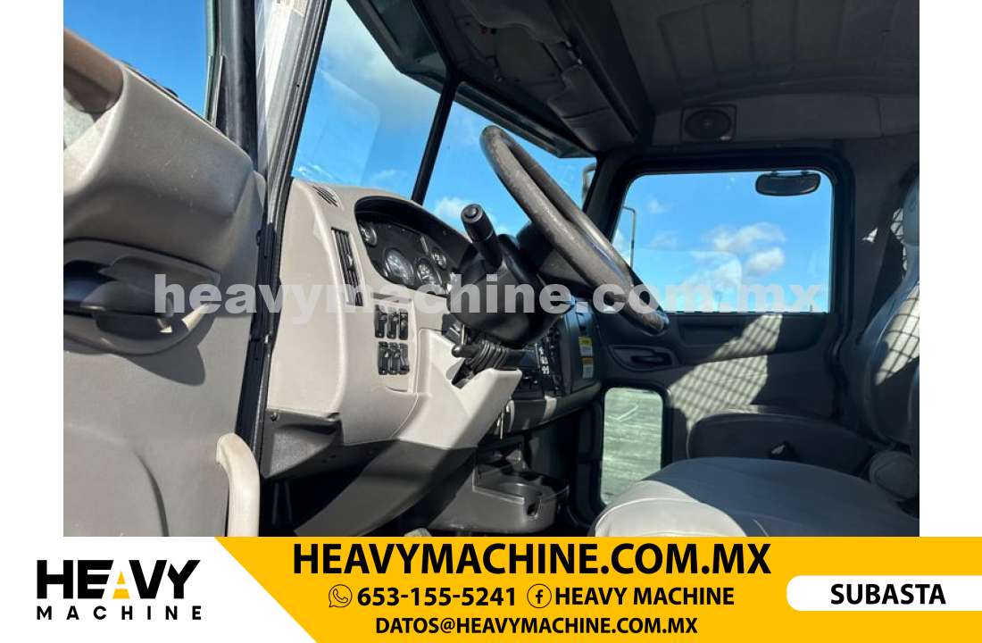 Camión RollBack 2011 PETERBILT 348