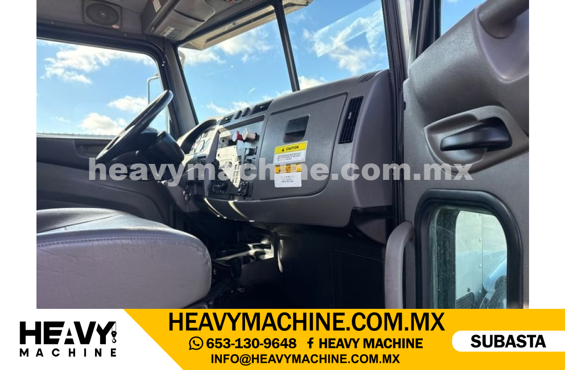 Camión RollBack 2011 PETERBILT 348