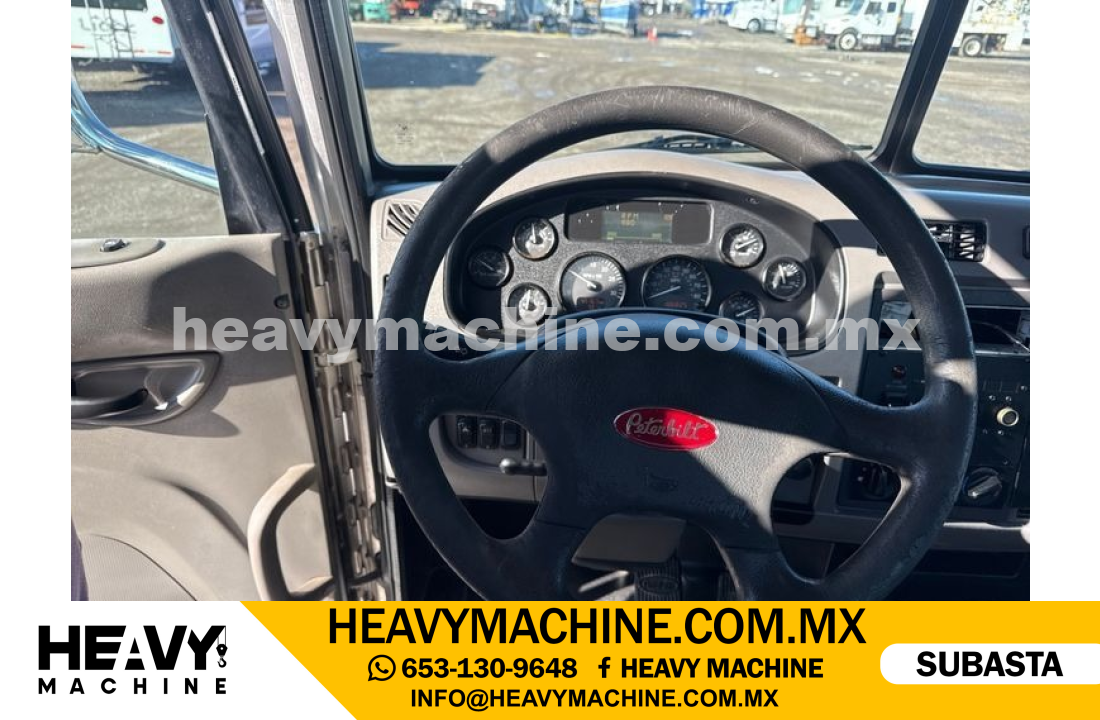 Camión RollBack 2011 PETERBILT 348