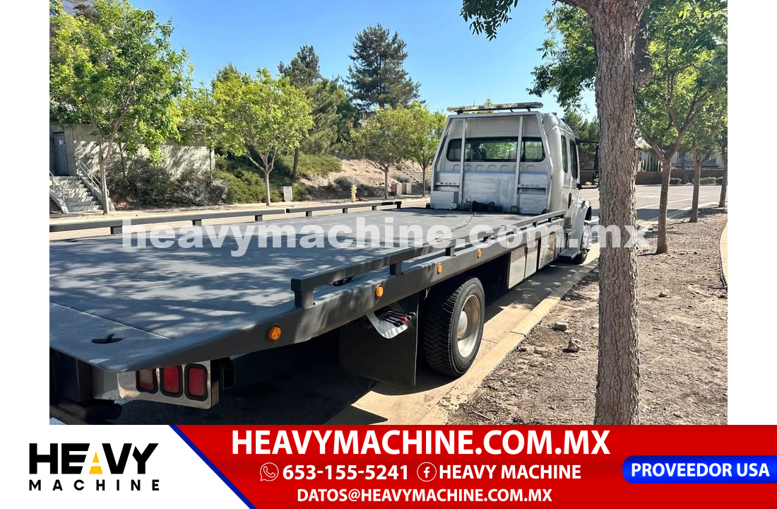Camión RollBack 2012 Freightliner M2 106