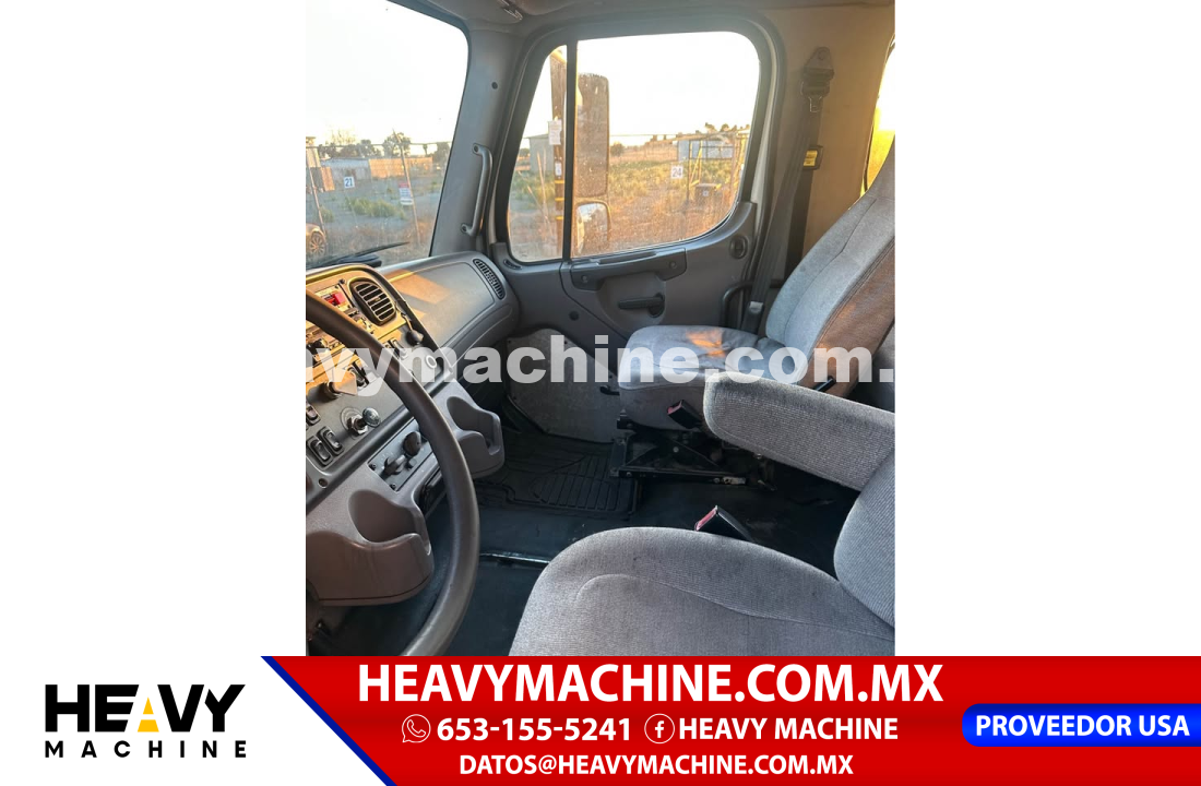 Camión RollBack 2012 Freightliner M2 106