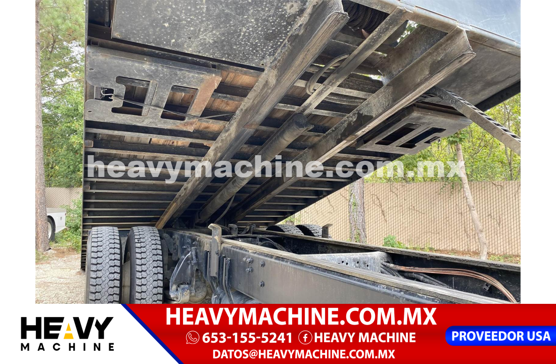 Camión RollBack 2013 Freightliner M2 106