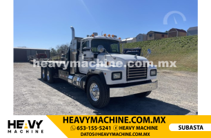 Camión RollBack 1996 mack RD688S