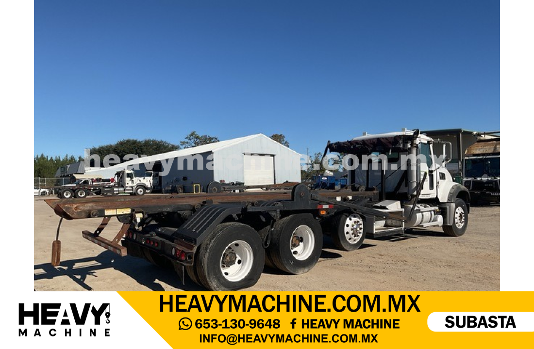 Camión Rolloff 2007 MACK CTP713 8x4
