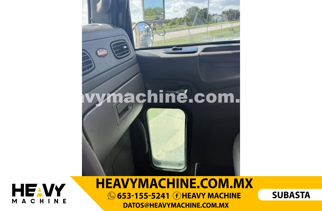 Camión Rolloff 2012 PETERBILT 365