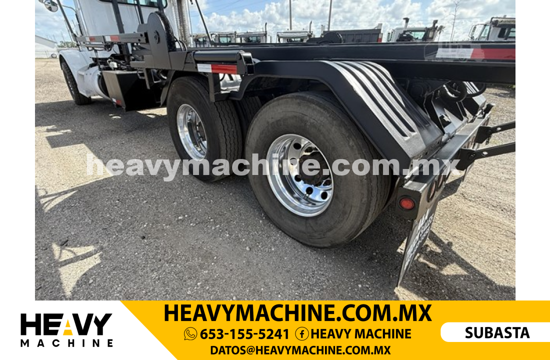 Camión Rolloff 2012 PETERBILT 365