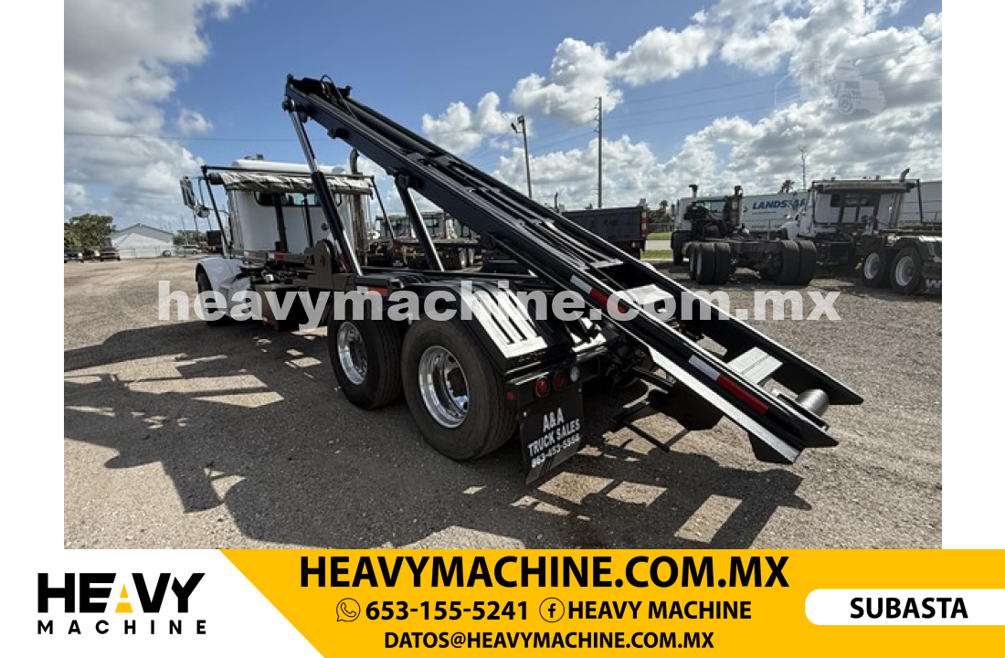 Camión Rolloff 2012 PETERBILT 365