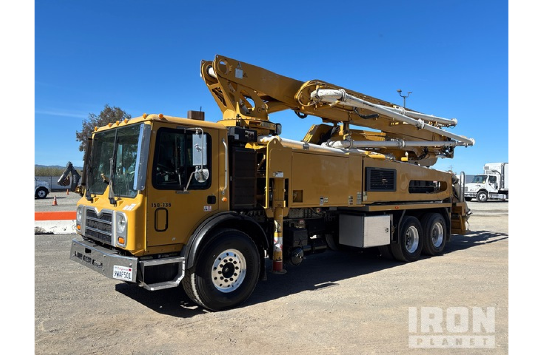 MACK MRU613 2015