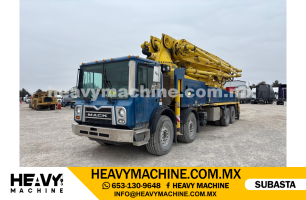 Concreto Bomba de Concreto 2015 MACK MRU613 8x4