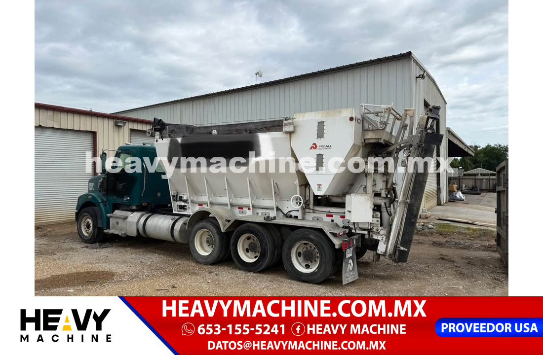 Concreto Camión dosificador 2013 FREIGHTLINER corondo