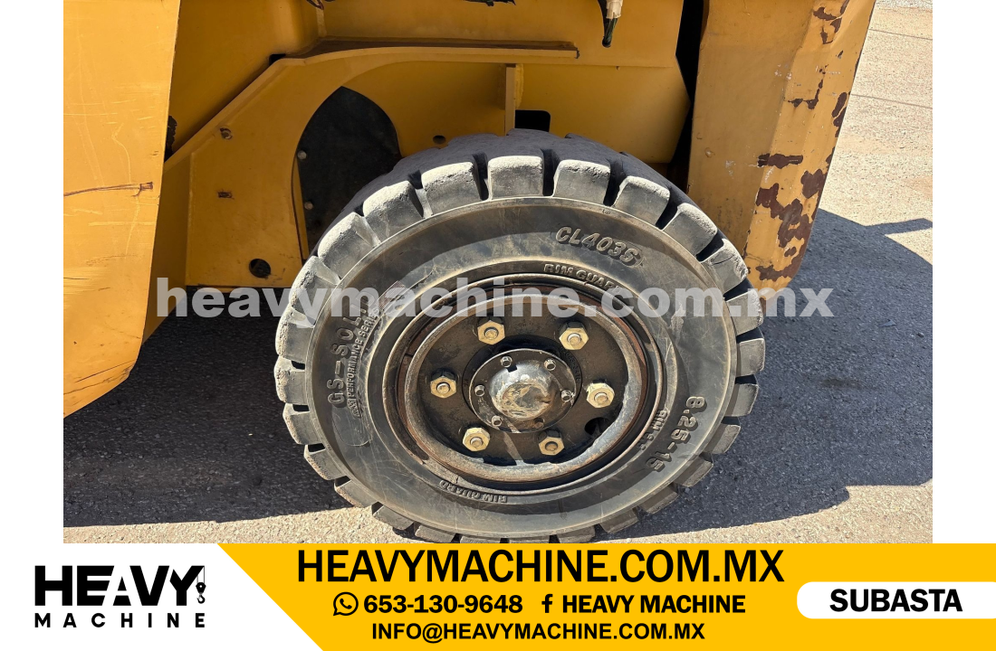 Equipo de elevación Montacargas 2012 CAT DP70E