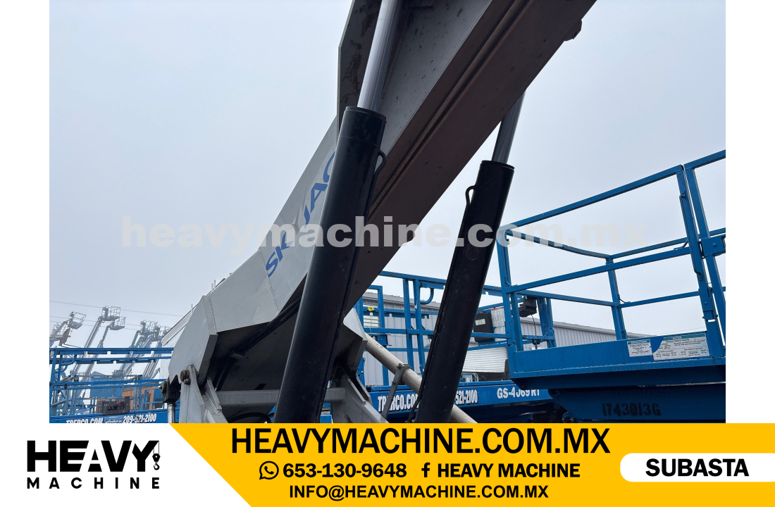 Equipo de elevación Telehandler 2012 SKYJACK VR-843D