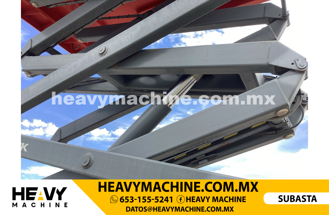 Equipo de elevación Tijera 2015 Sky Jack SJ6832RT