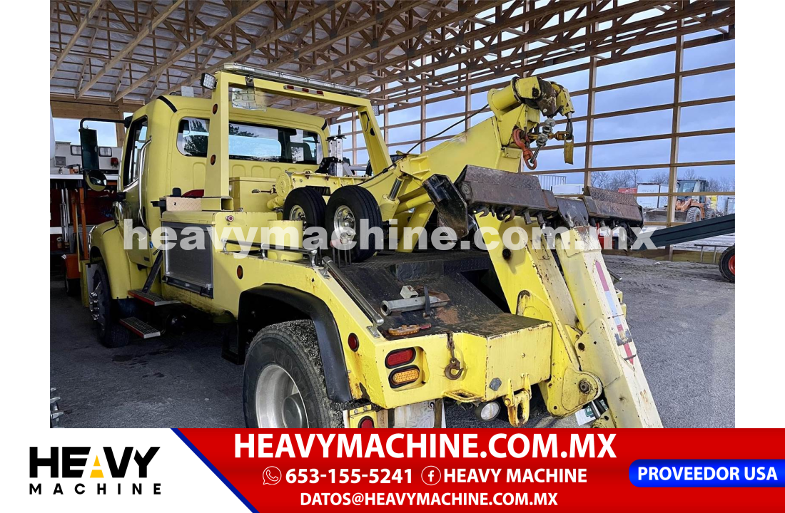 Grúa Arrastre 2002 Freightliner M2 106