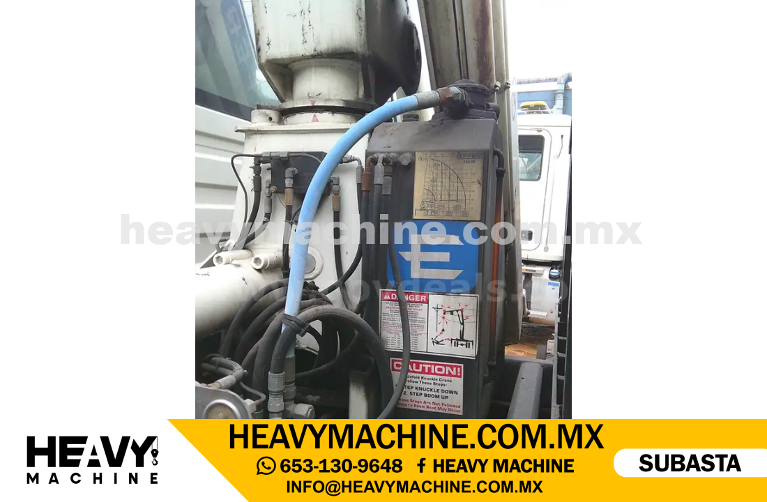 Grúa Articulada 2002 INTERNATIONAL 4400