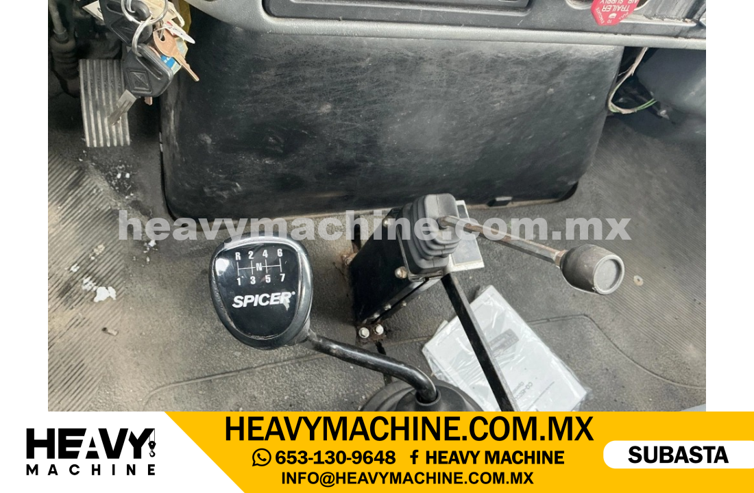 Grúa Articulada 2004 INTERNATIONAL