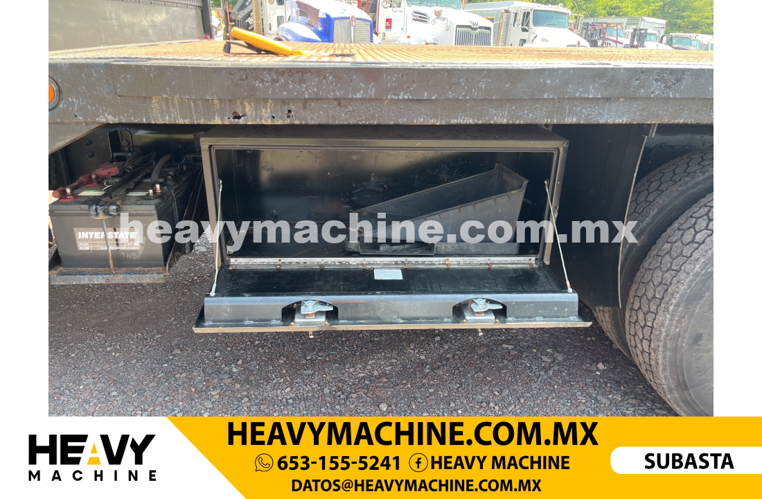 Grúa Articulada 2005 Freightliner M2-112
