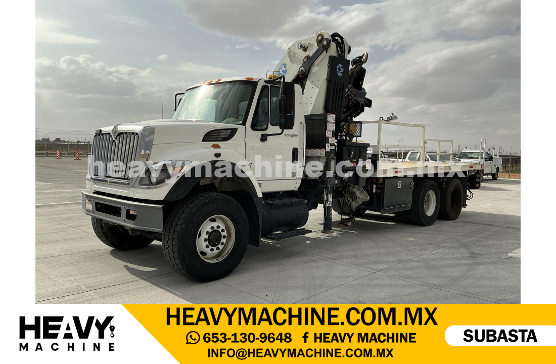 Grúa Articulada 2009 FREIGHTLINER